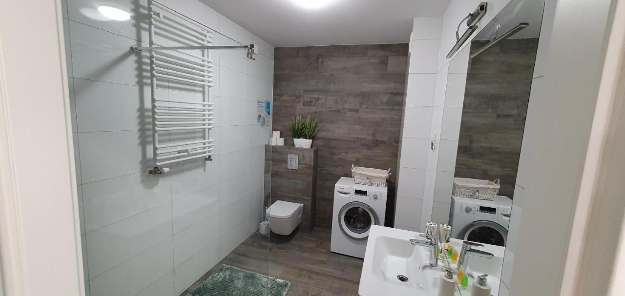 Apartament Z Basenem Laura Polanki Park Apartment Kolobrzeg Exterior photo